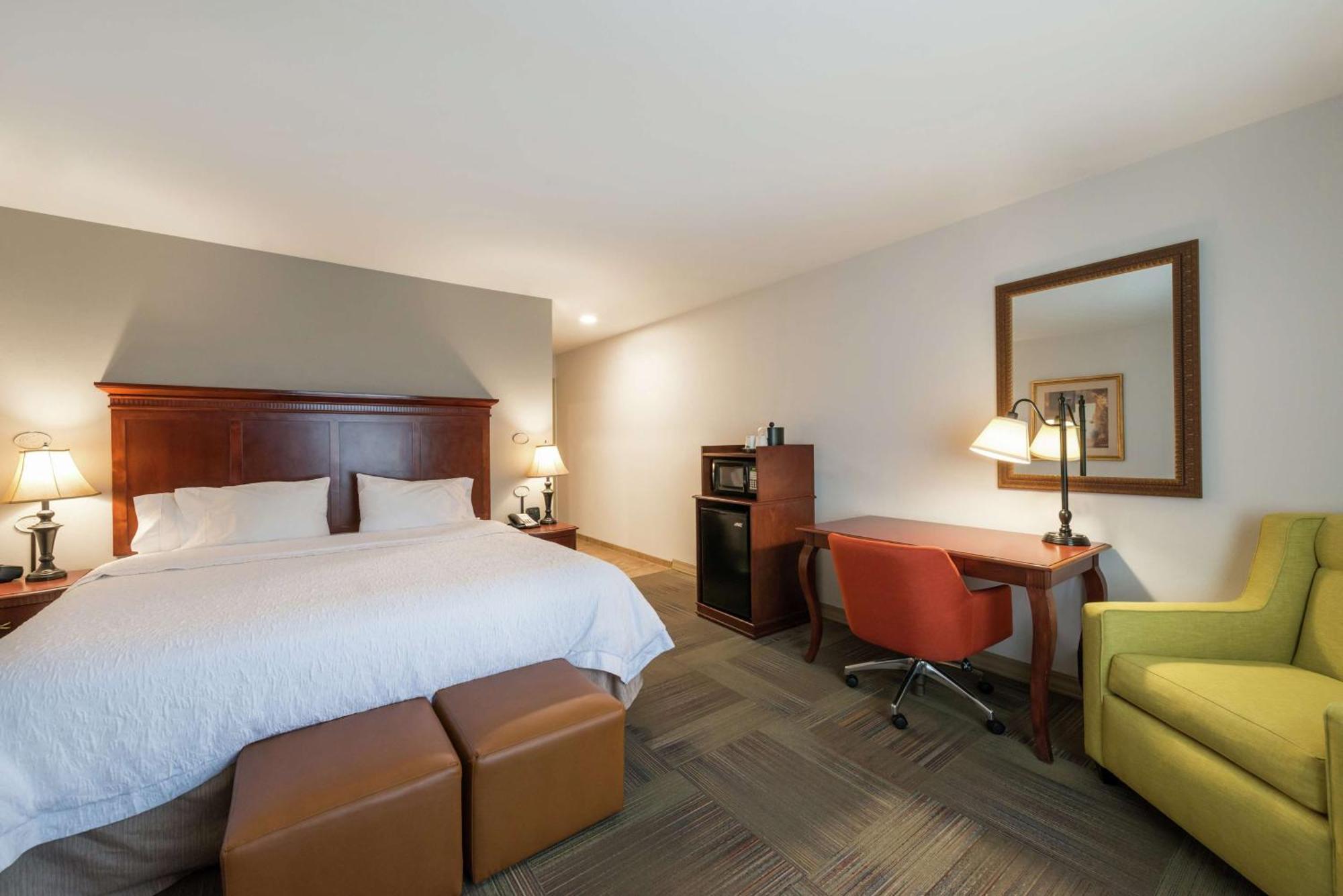 Hotel Hampton & 3*