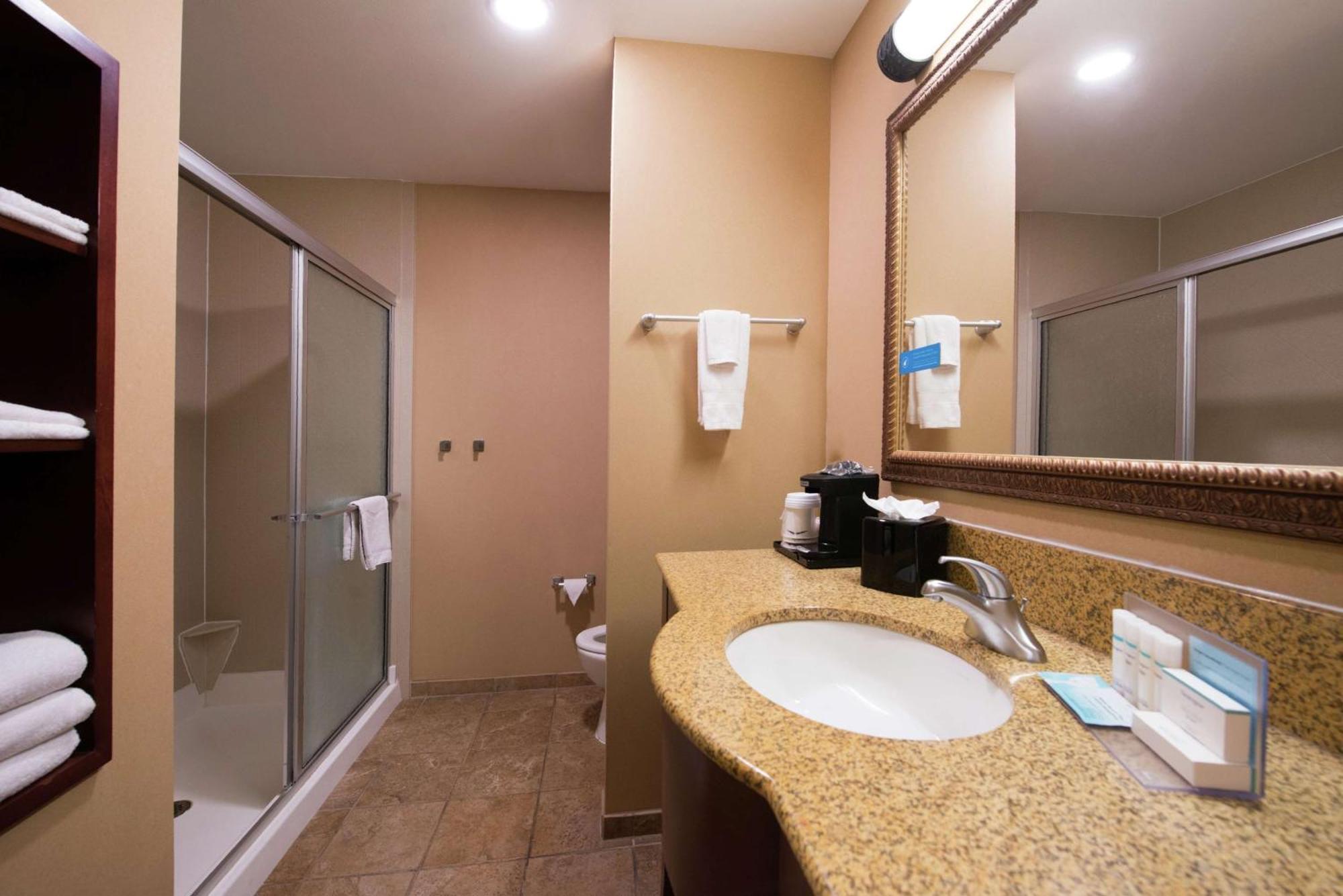 Hotel Hampton & 3*