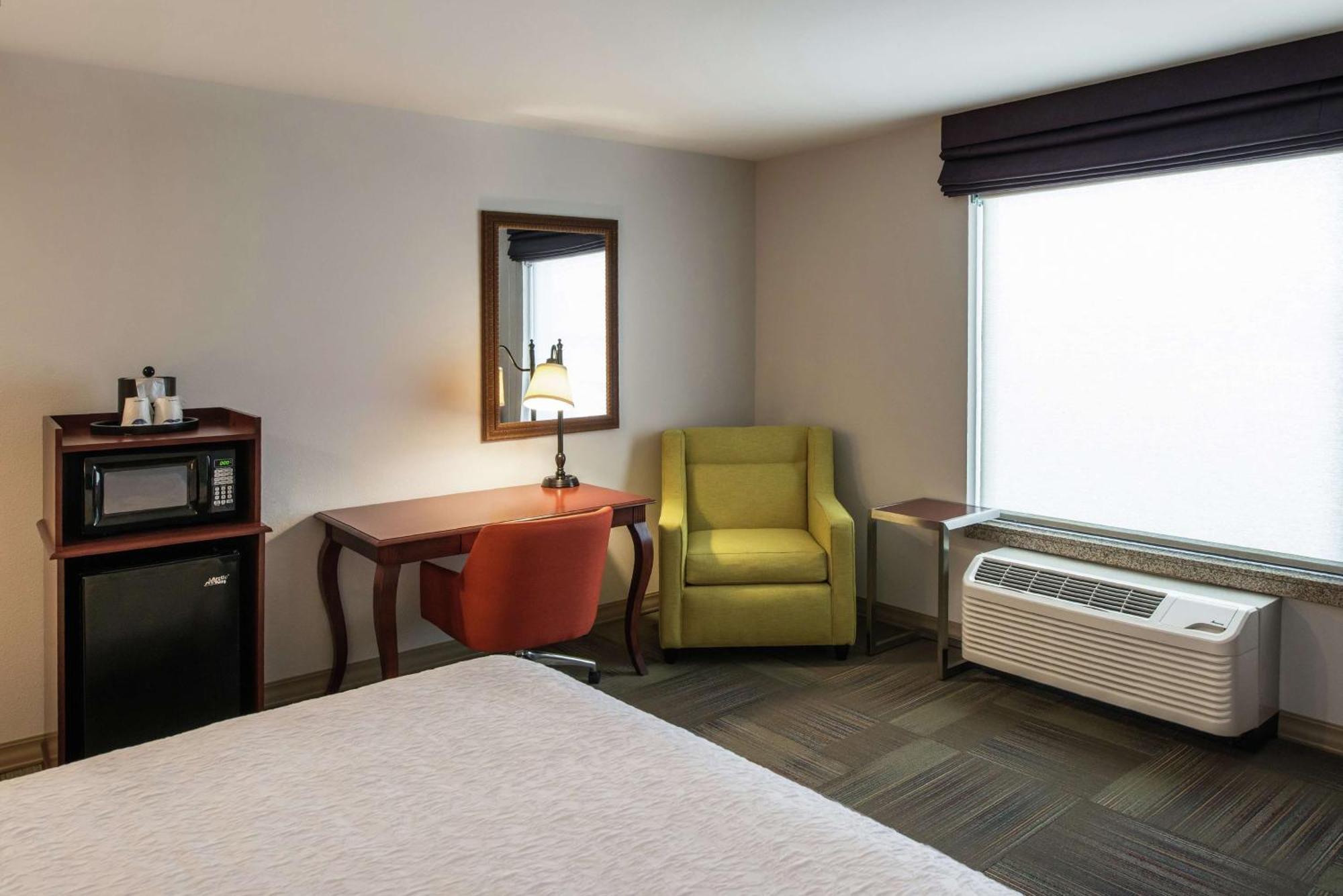 Hotel Hampton &