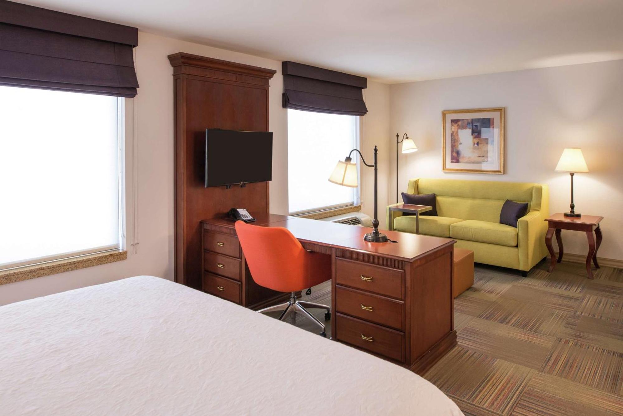 Hotel Hampton & Rifle