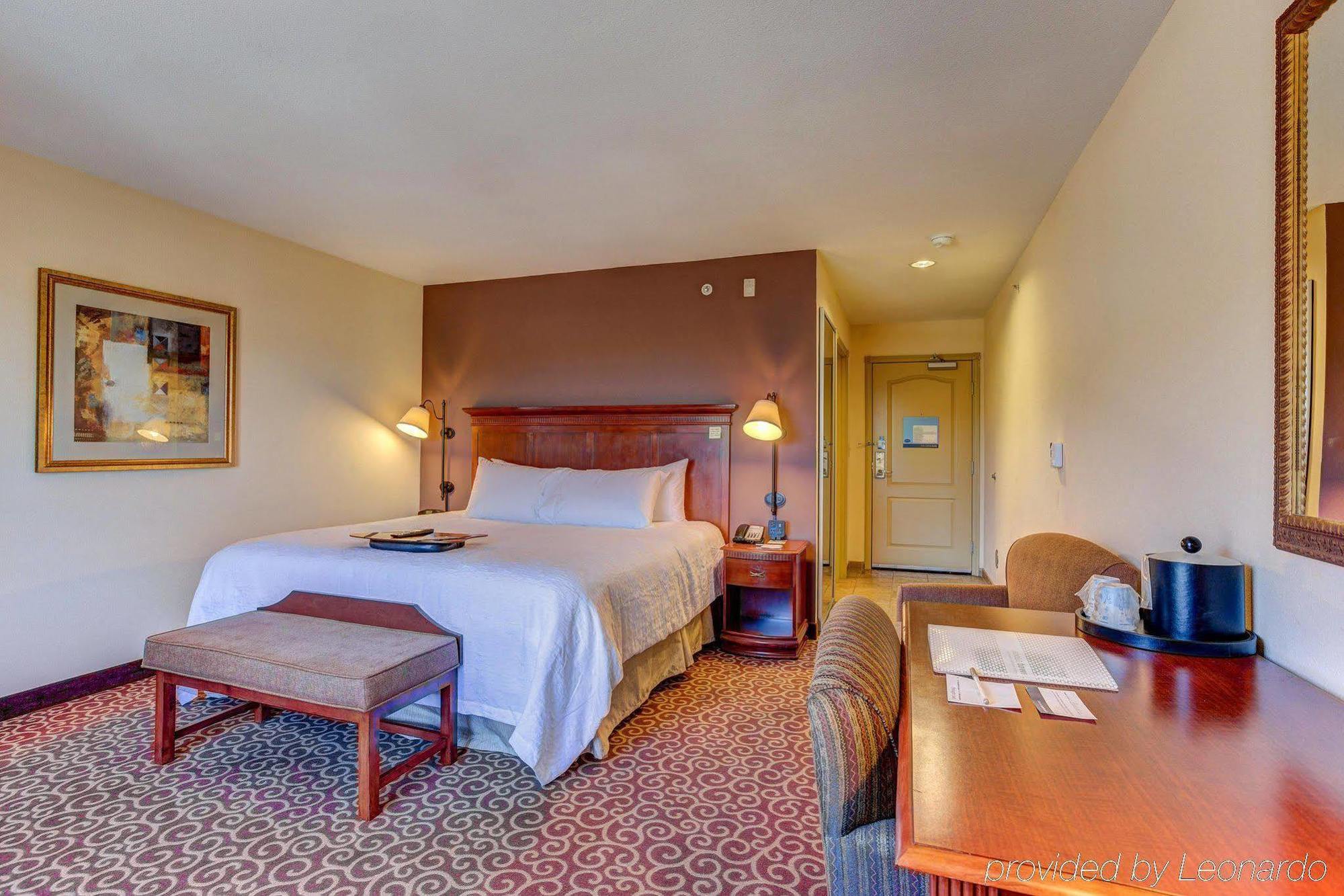 Hotel Hampton & 3*
