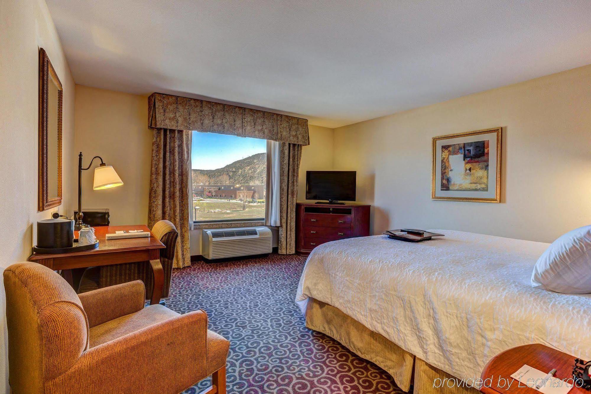 Hotel Hampton &