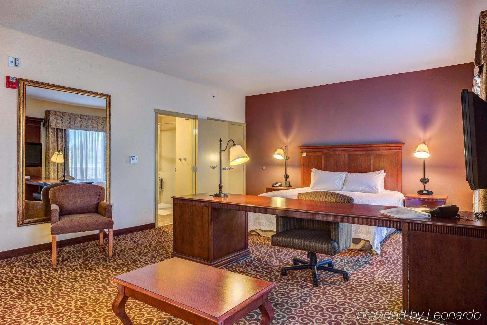 Hotel Hampton &
