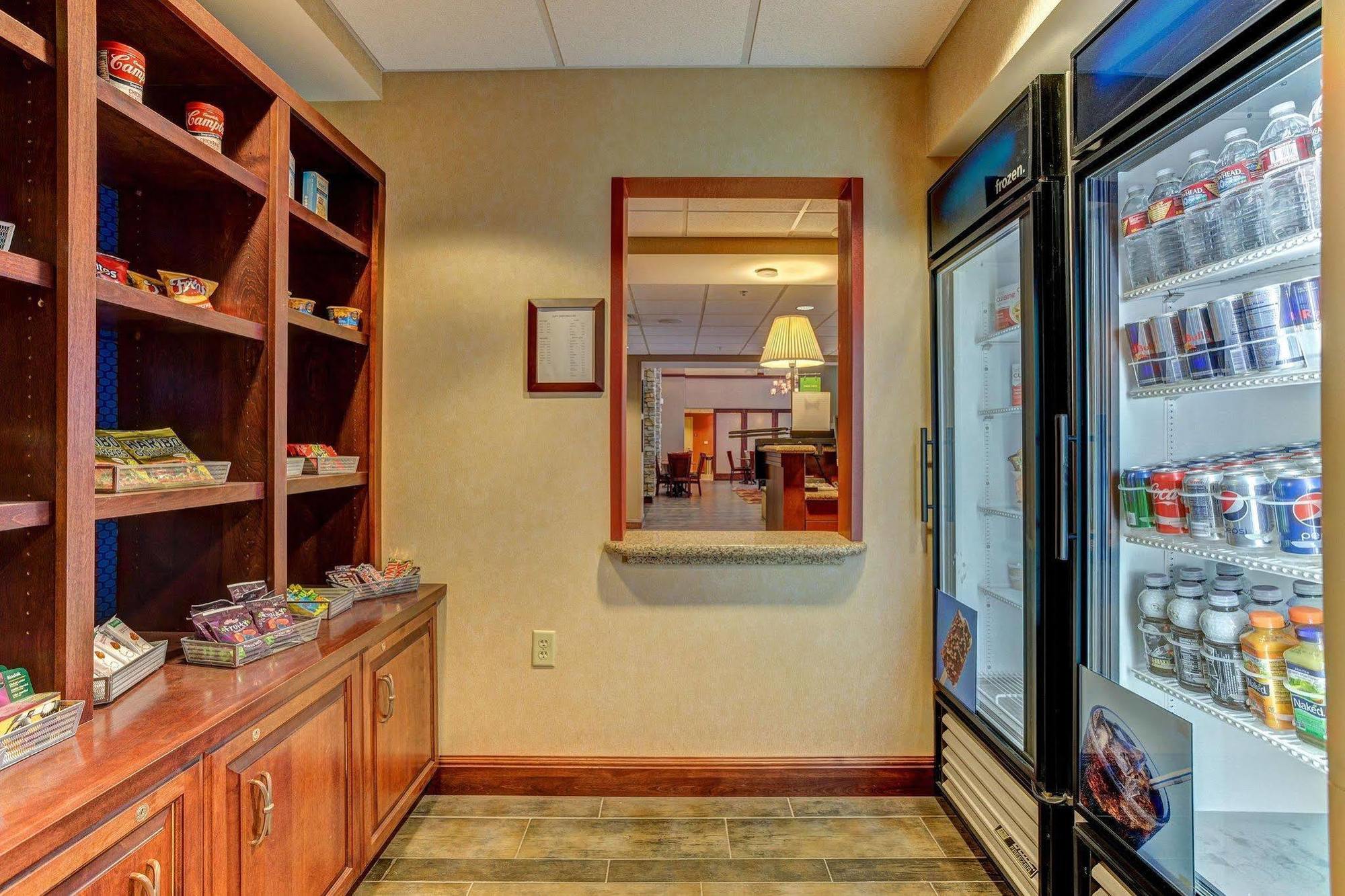Hotel Hampton &
