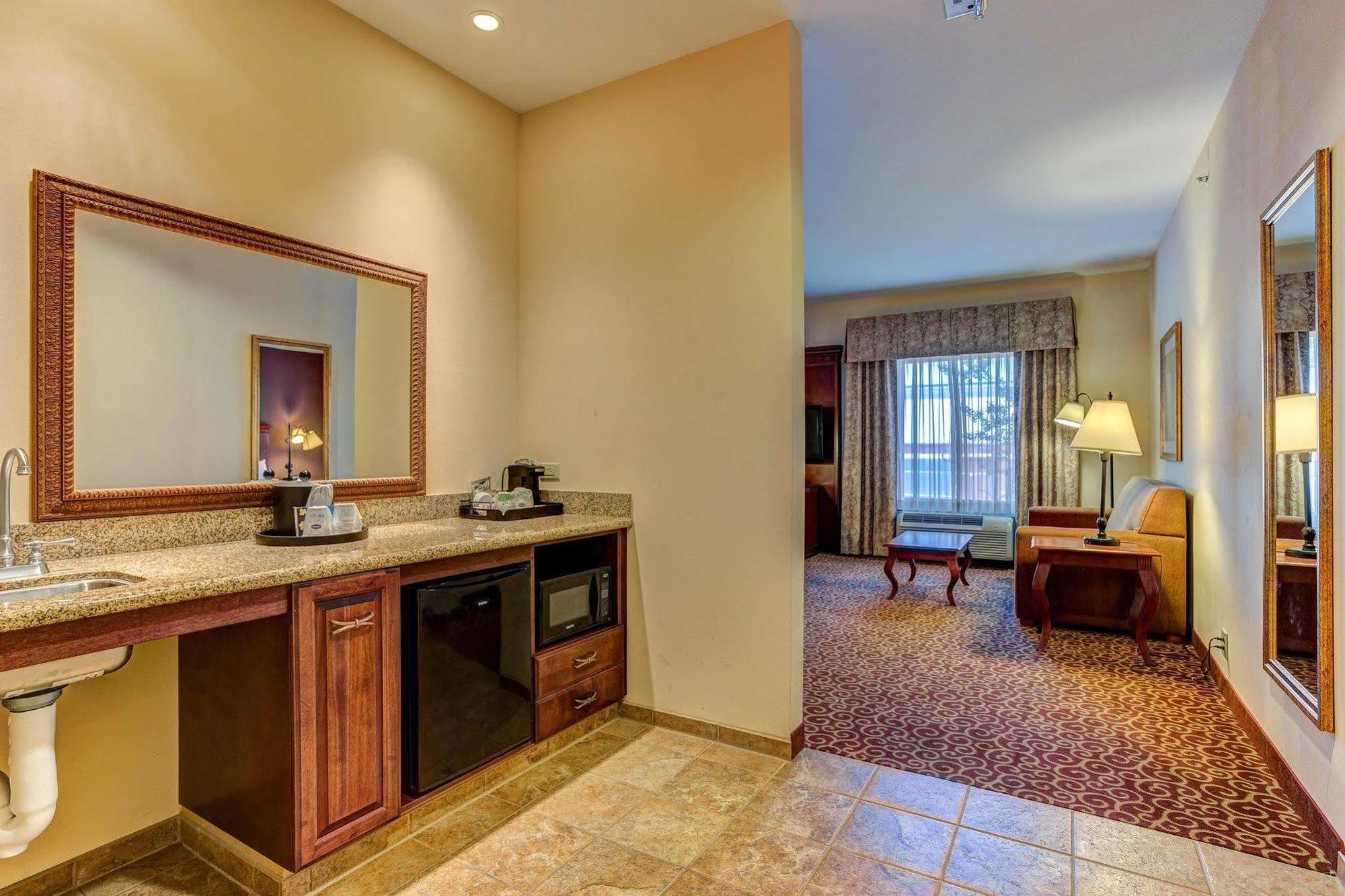 Hotel Hampton &